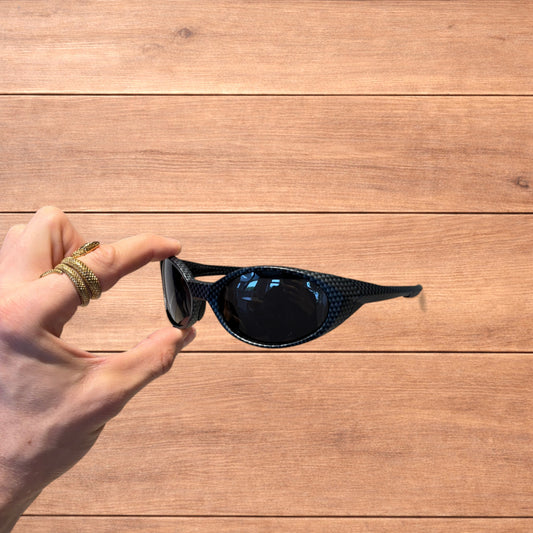Insane mirrored polarised sunglasses in carbon graphite with black lense.