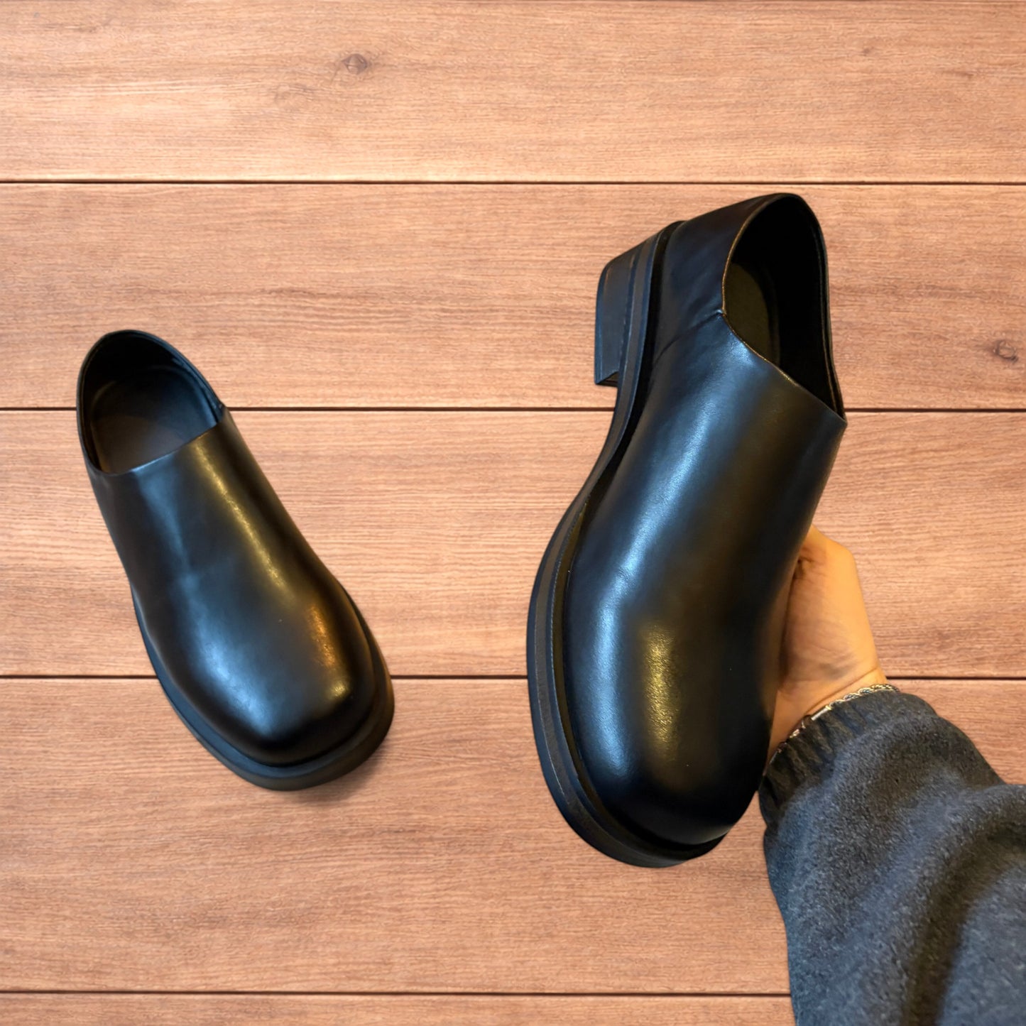 Lovely faux leather slip on loafers shoes in black.