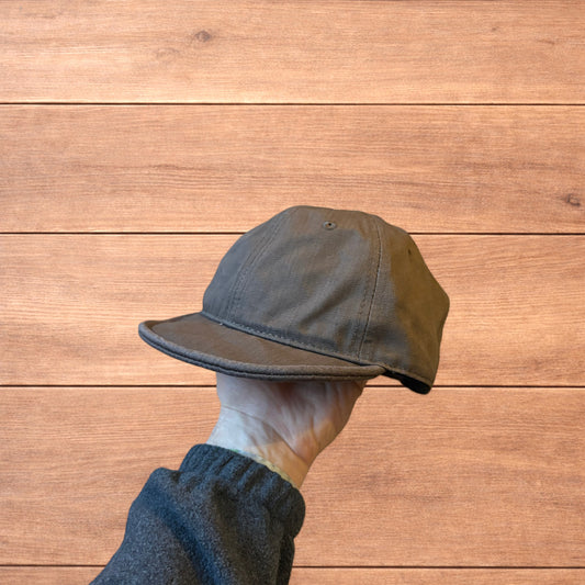 Vintage Korean style short brim hat cap in brown.
