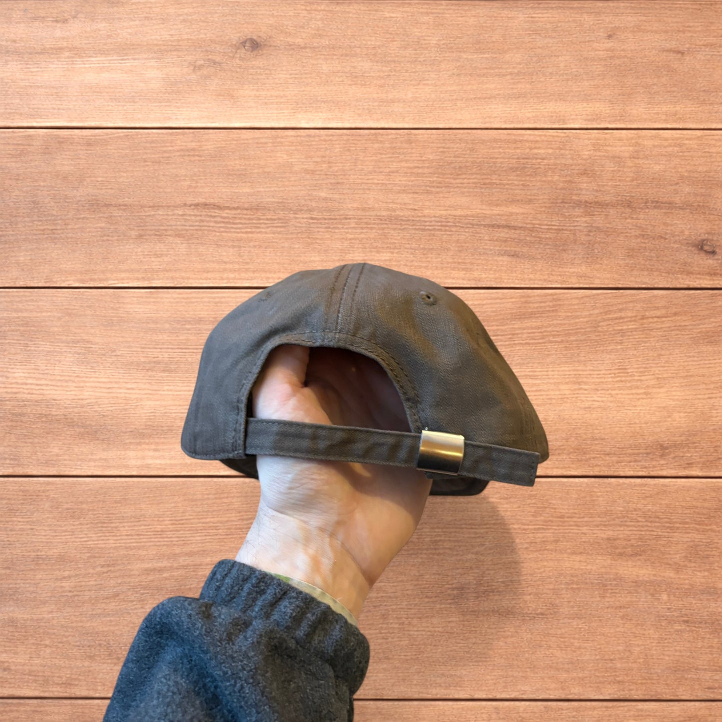 Vintage Korean style short brim hat cap in brown.