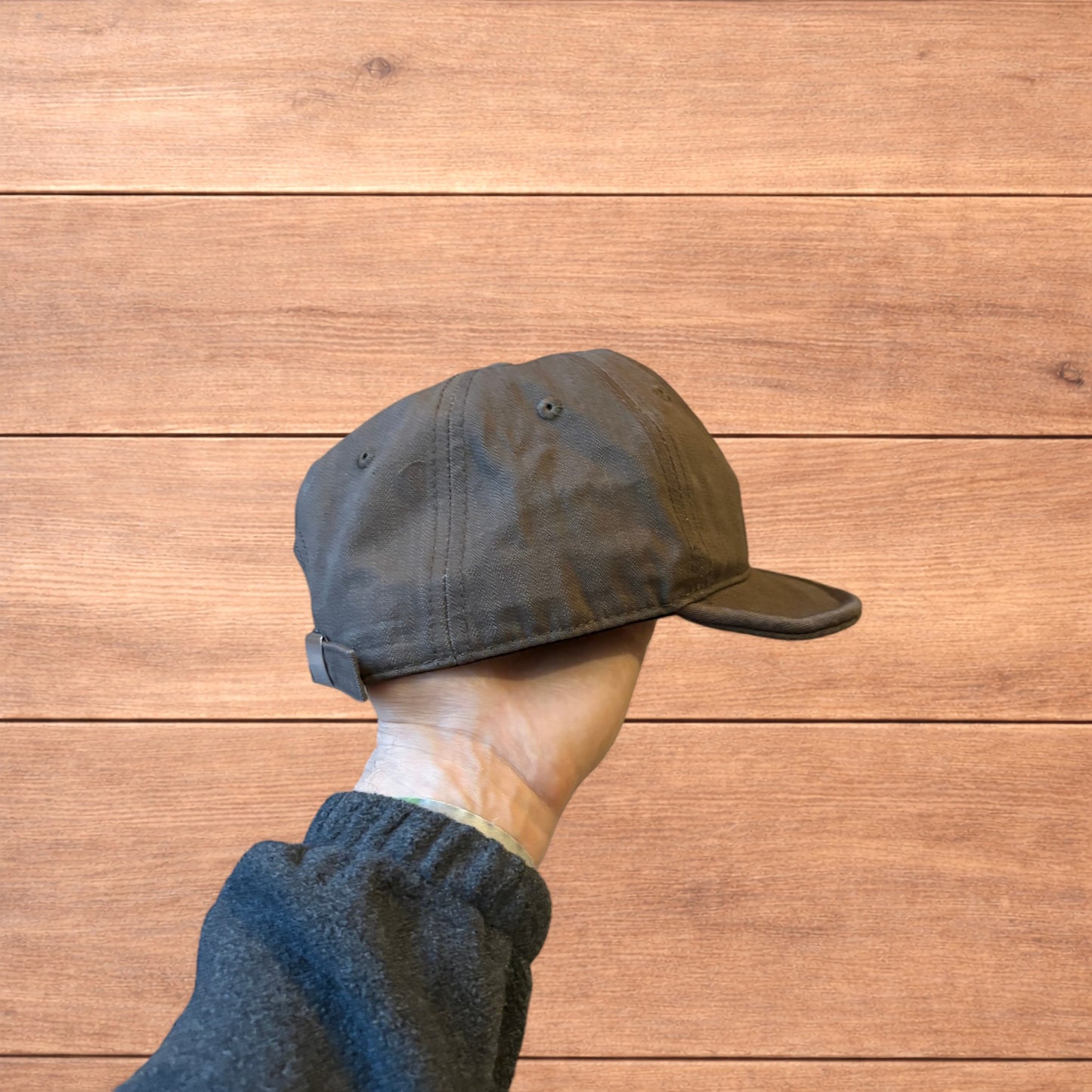 Vintage Korean style short brim hat cap in brown.