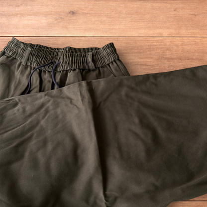 Incredible super baggy wide leg cargo trousers in brown.