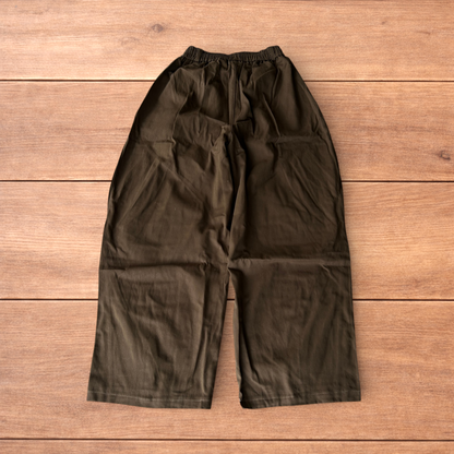 Incredible super baggy wide leg cargo trousers in brown.