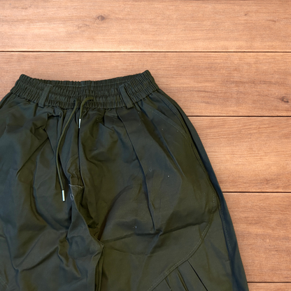 Incredible super baggy wide leg cargo trousers in khaki green.