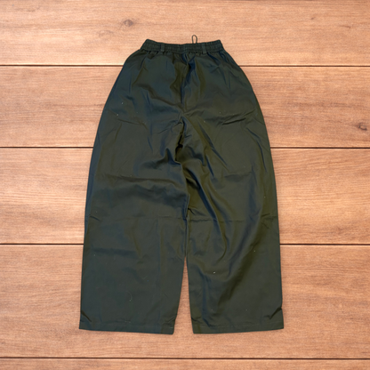Incredible super baggy wide leg cargo trousers in khaki green.