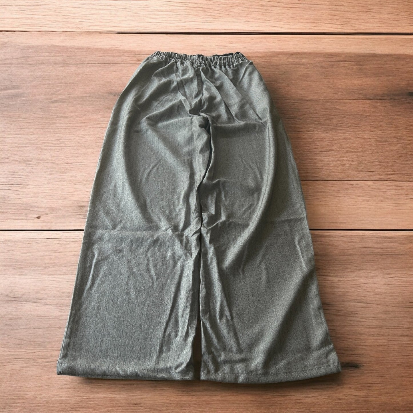 Lovely baggy wide leg pinstripe lounge pants trousers in grey/beige.