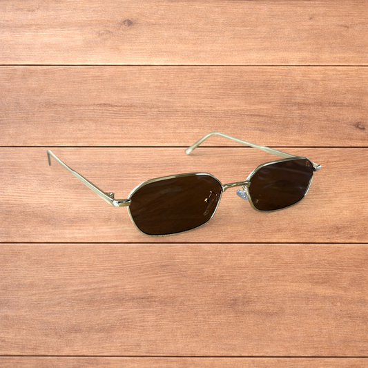 Lovely metal frame polarised sunglasses in gold with brown lense.