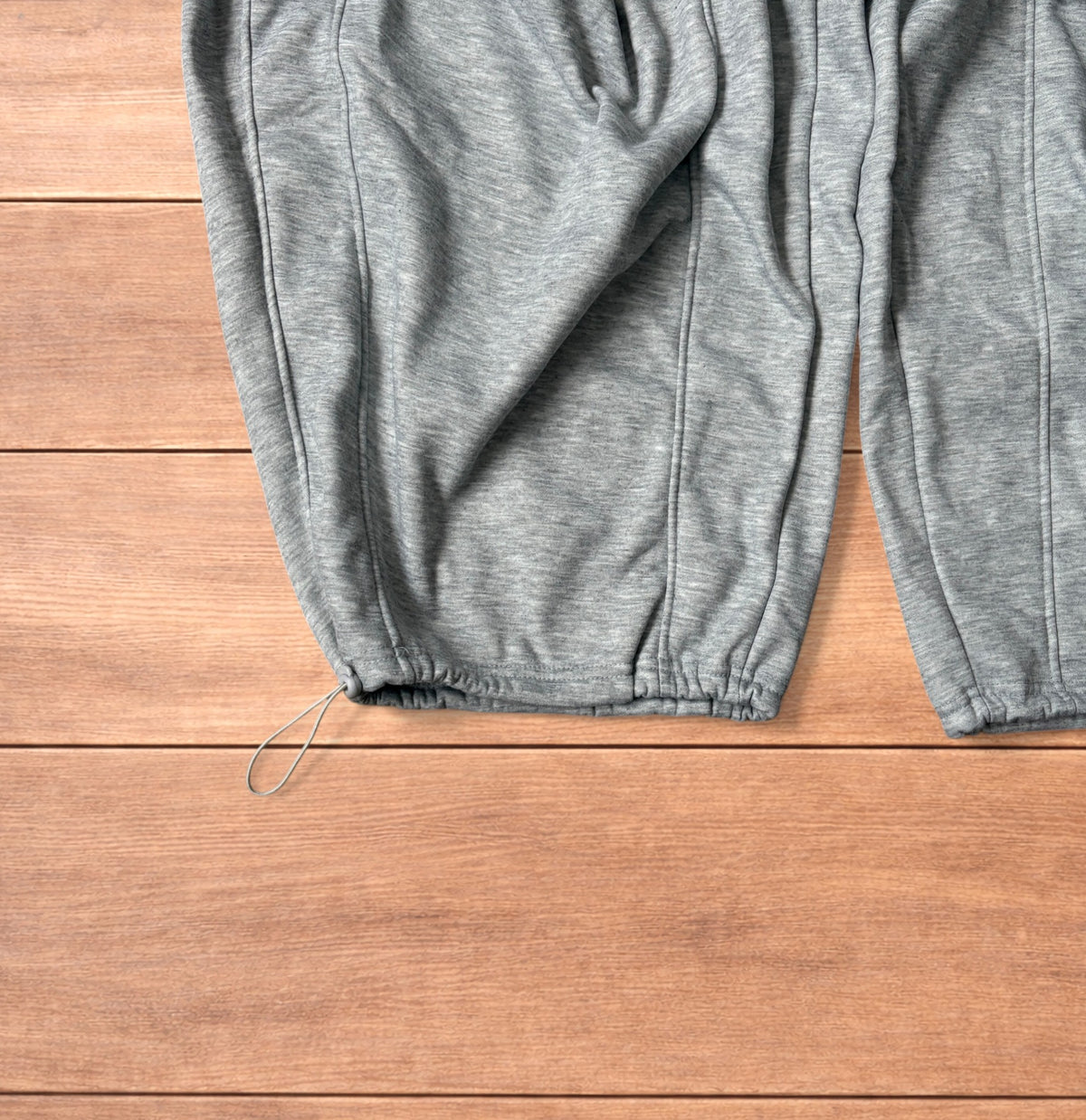 Baggy wide leg Korean joggers in marl grey.