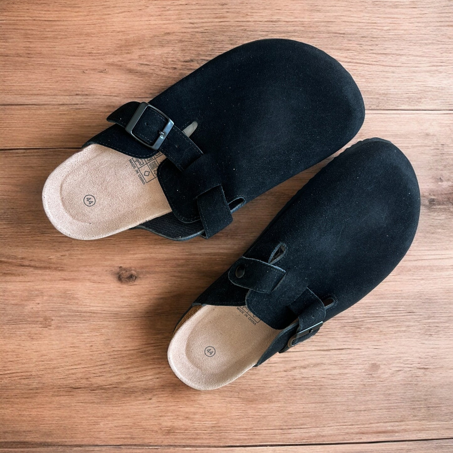 Lovely suede mules cloggs shoes in black.