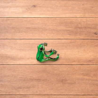 Novelty fun Frog adjustable ring in green/silver.