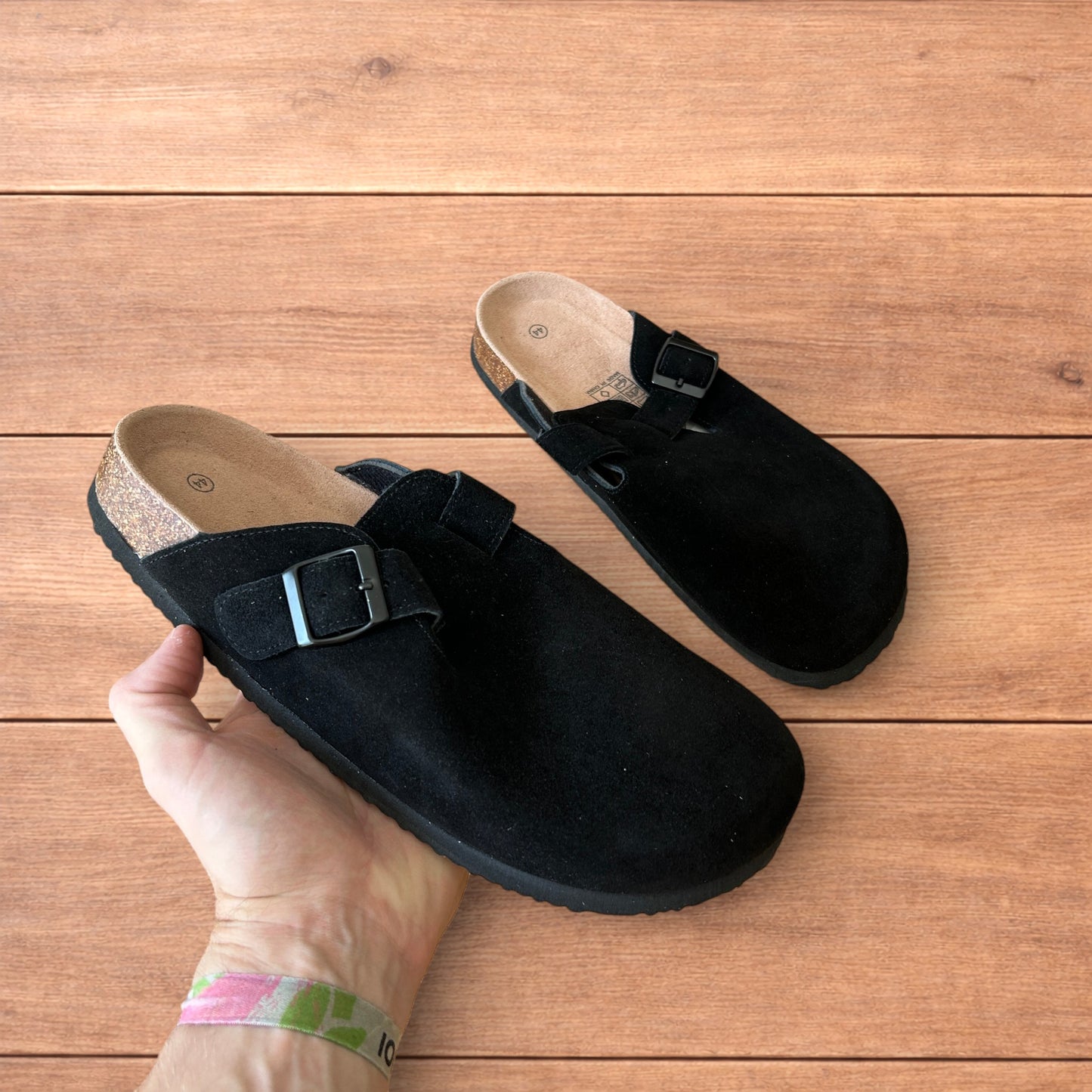 Lovely suede mules clogs shoes in black.