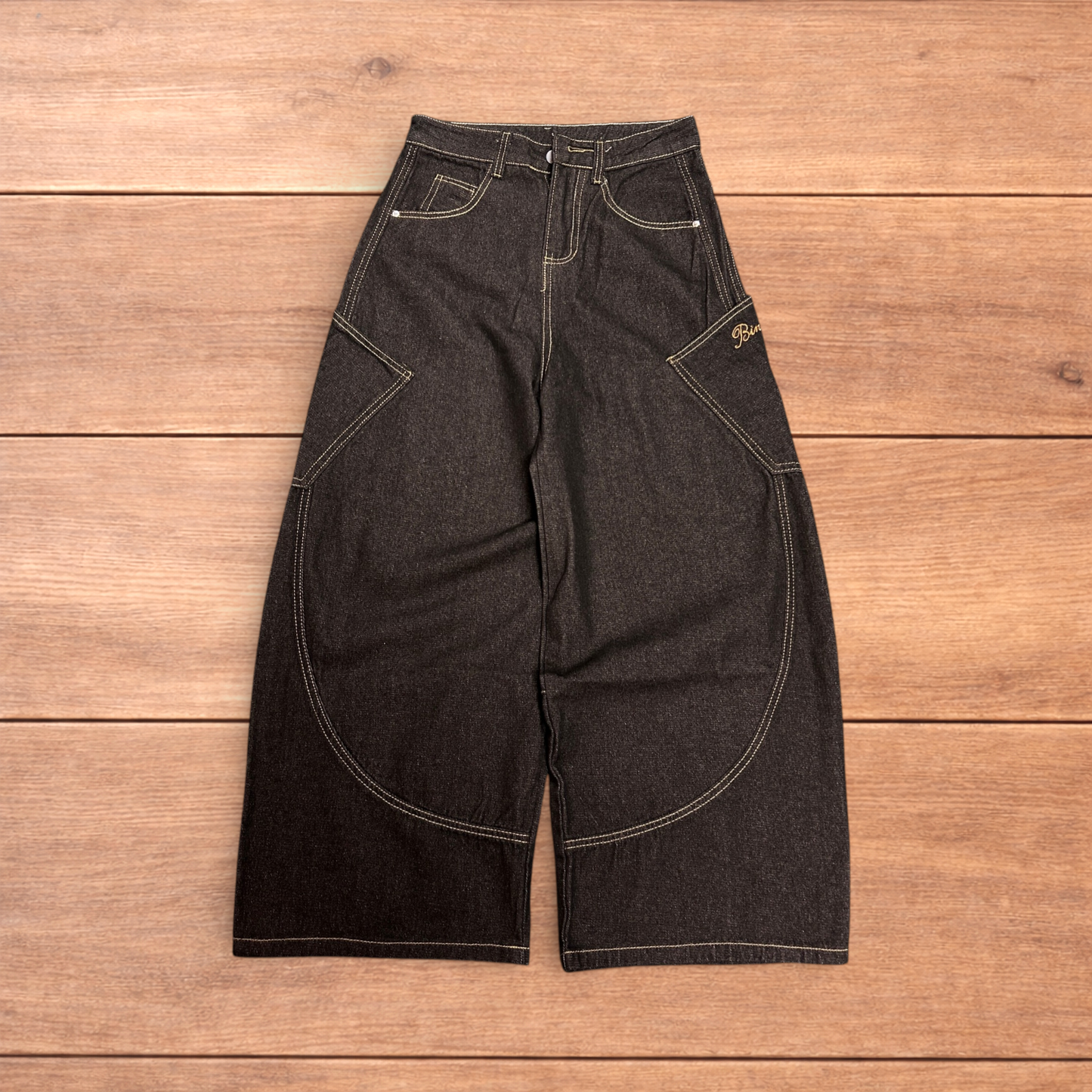 Incredible vintage style baggy wide leg skater fit jeans with embroidery in mid black.