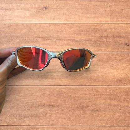 Insane metal frame polarised sunglasses in silver frame red lense.
