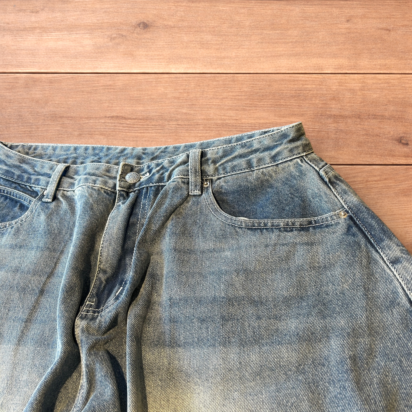 Super baggy wide leg balloon fit jeans in mid blue wash.