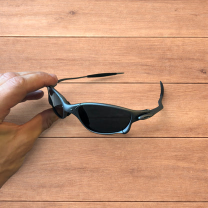 Insane metal frame polarised sunglasses in grey frame black lense.