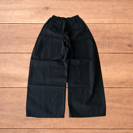 Incredible super baggy wide leg workwear trousers in black.