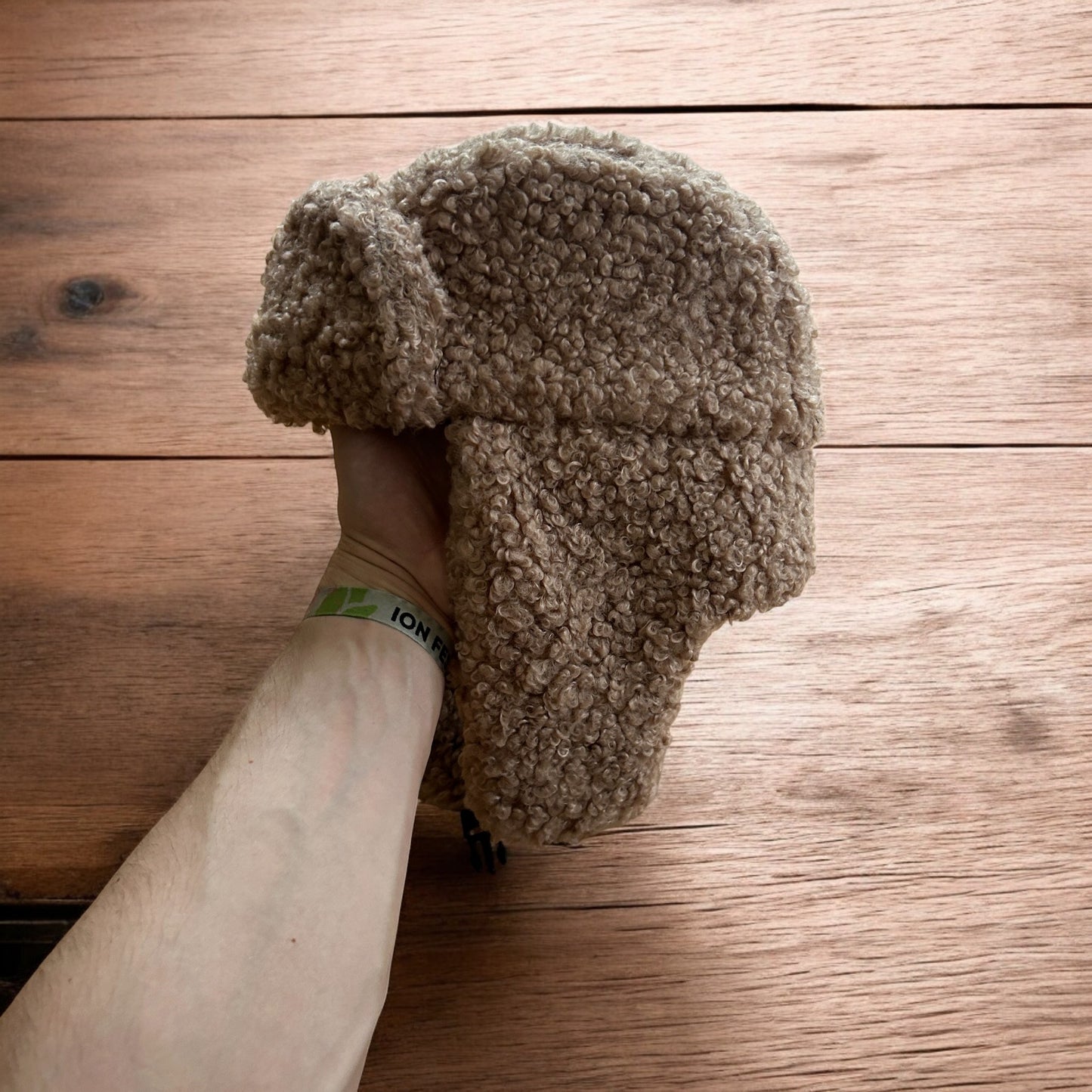 Lovely wool style fluffy Russian ear flap winter hat in brown. One size.