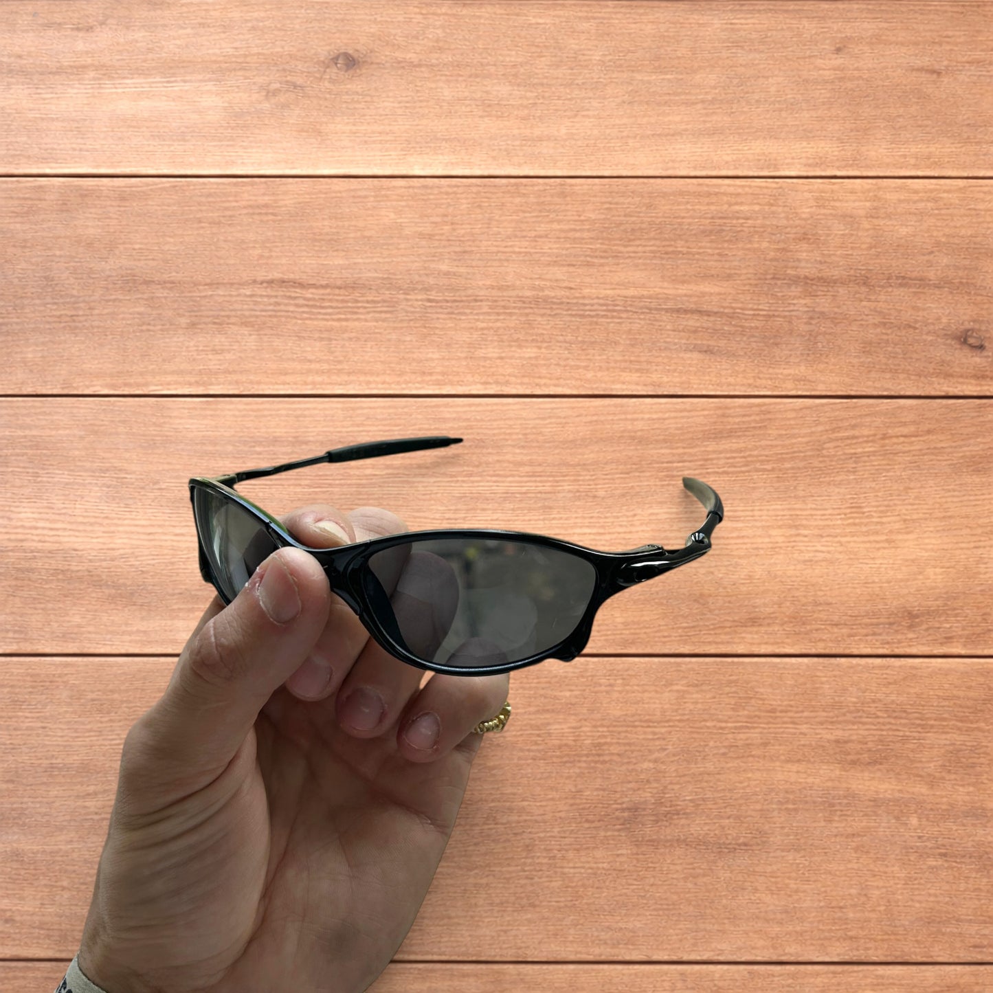 Insane metal frame sunglasses in black with black lense.