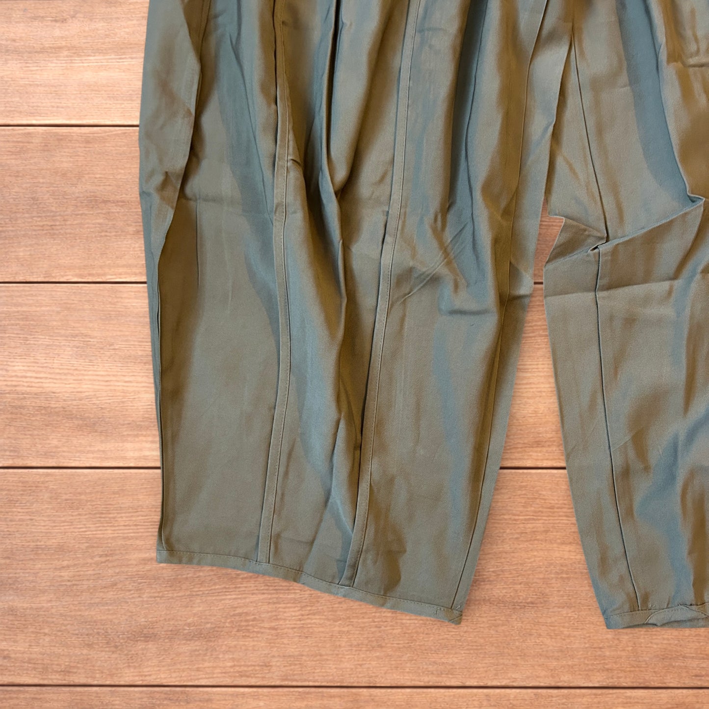 Insane super baggy wide leg skater trousers in khaki.