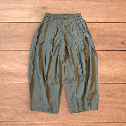 Insane super baggy wide leg skater trousers in khaki.