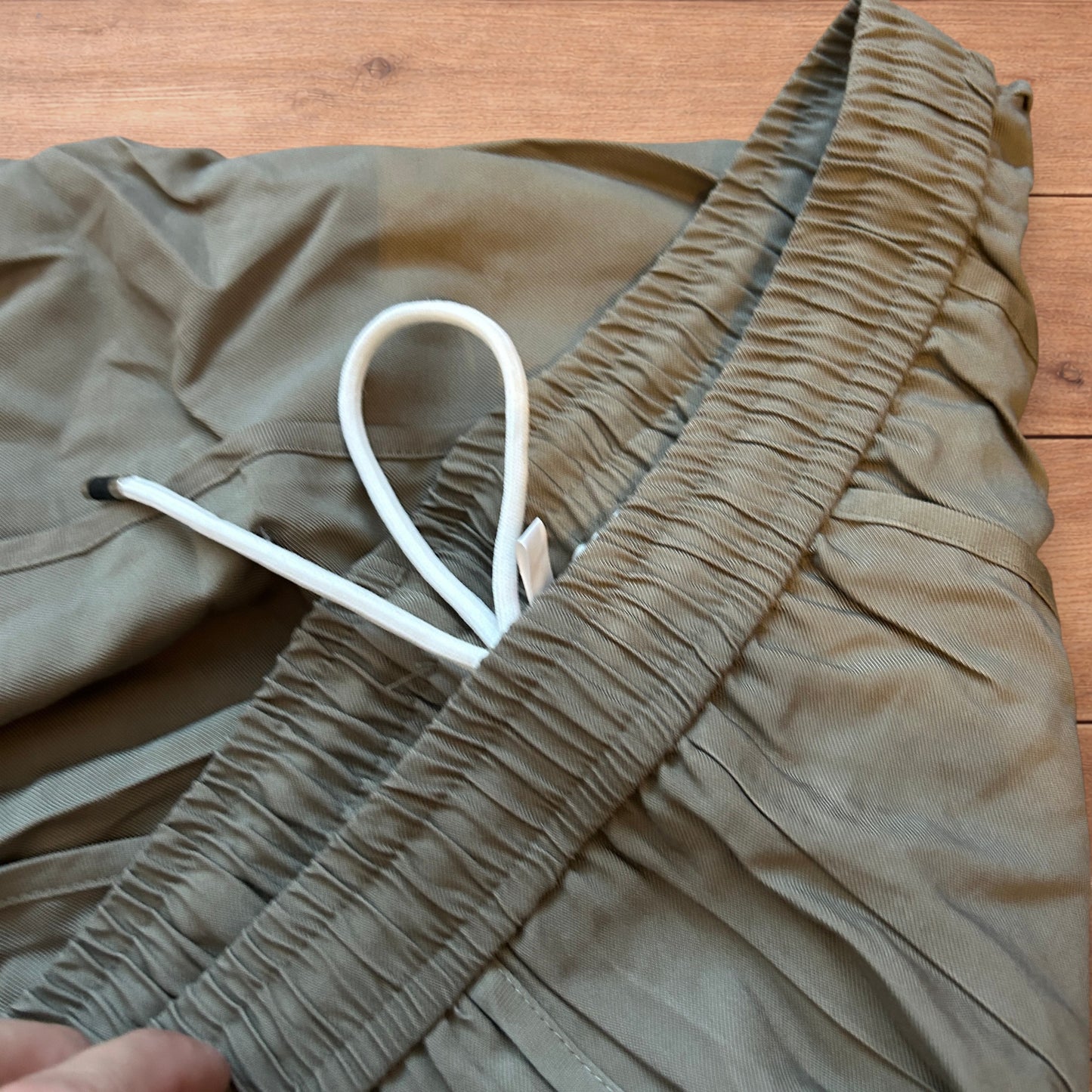 Insane super baggy wide leg skater trousers in khaki.