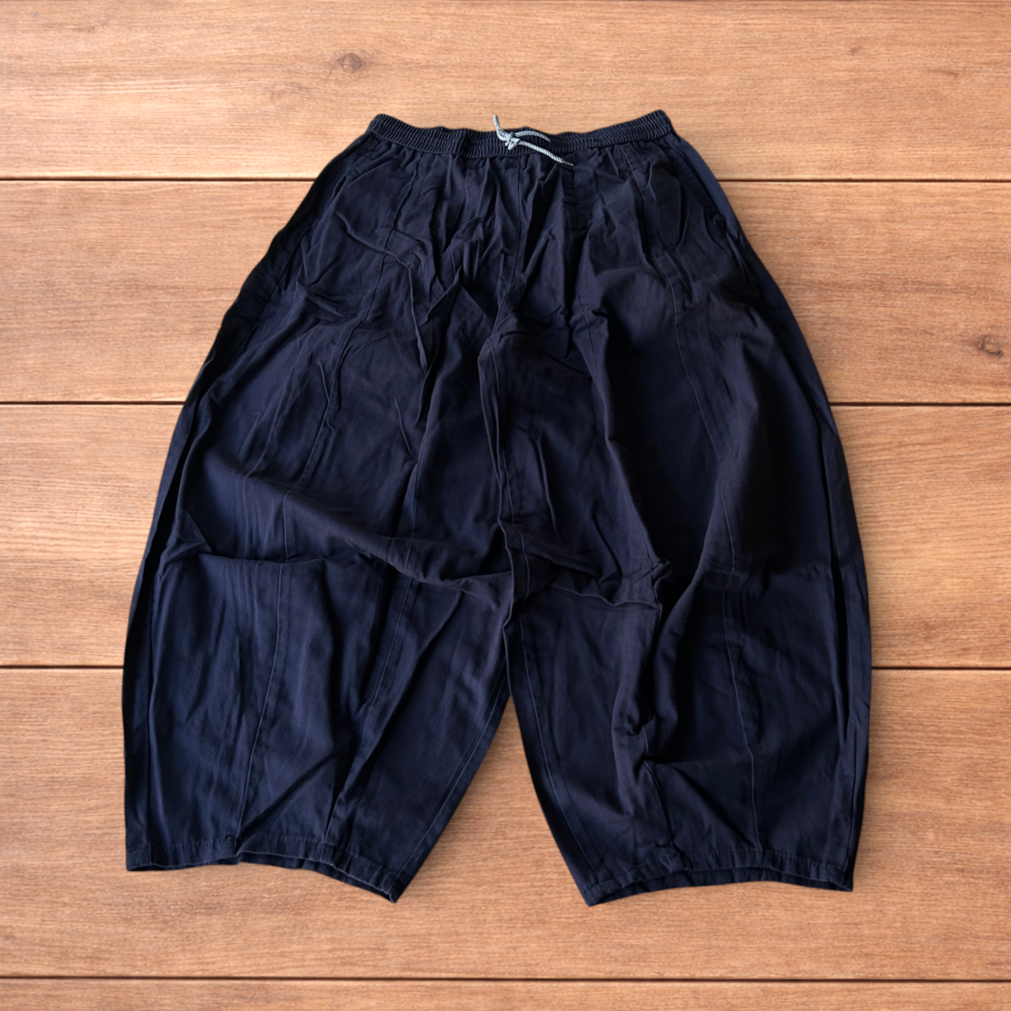 Incredible super baggy wide leg parachute trousers in navy blue.