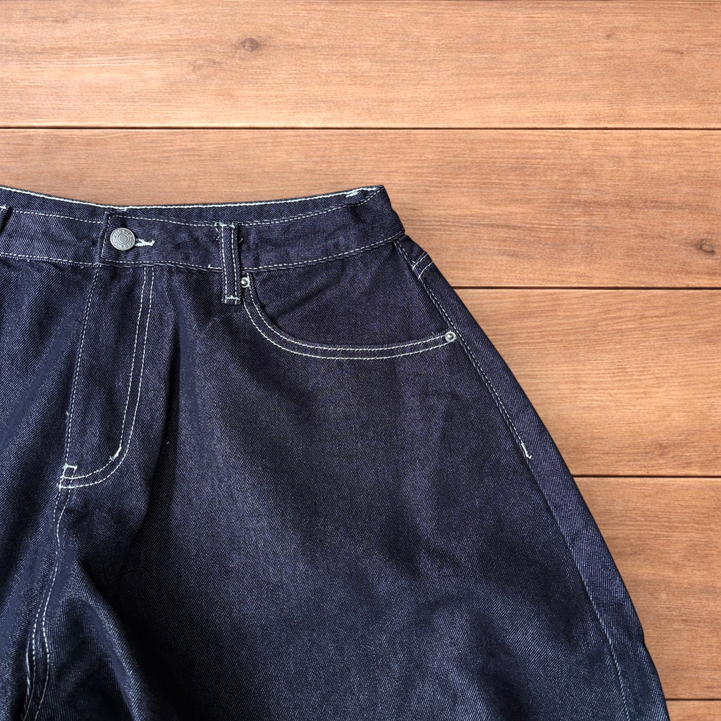Super baggy wide leg balloon fit jeans in indigo.