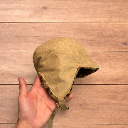 Lovely reversible trapper Russian ear flap hat in leopard & beige colour way.