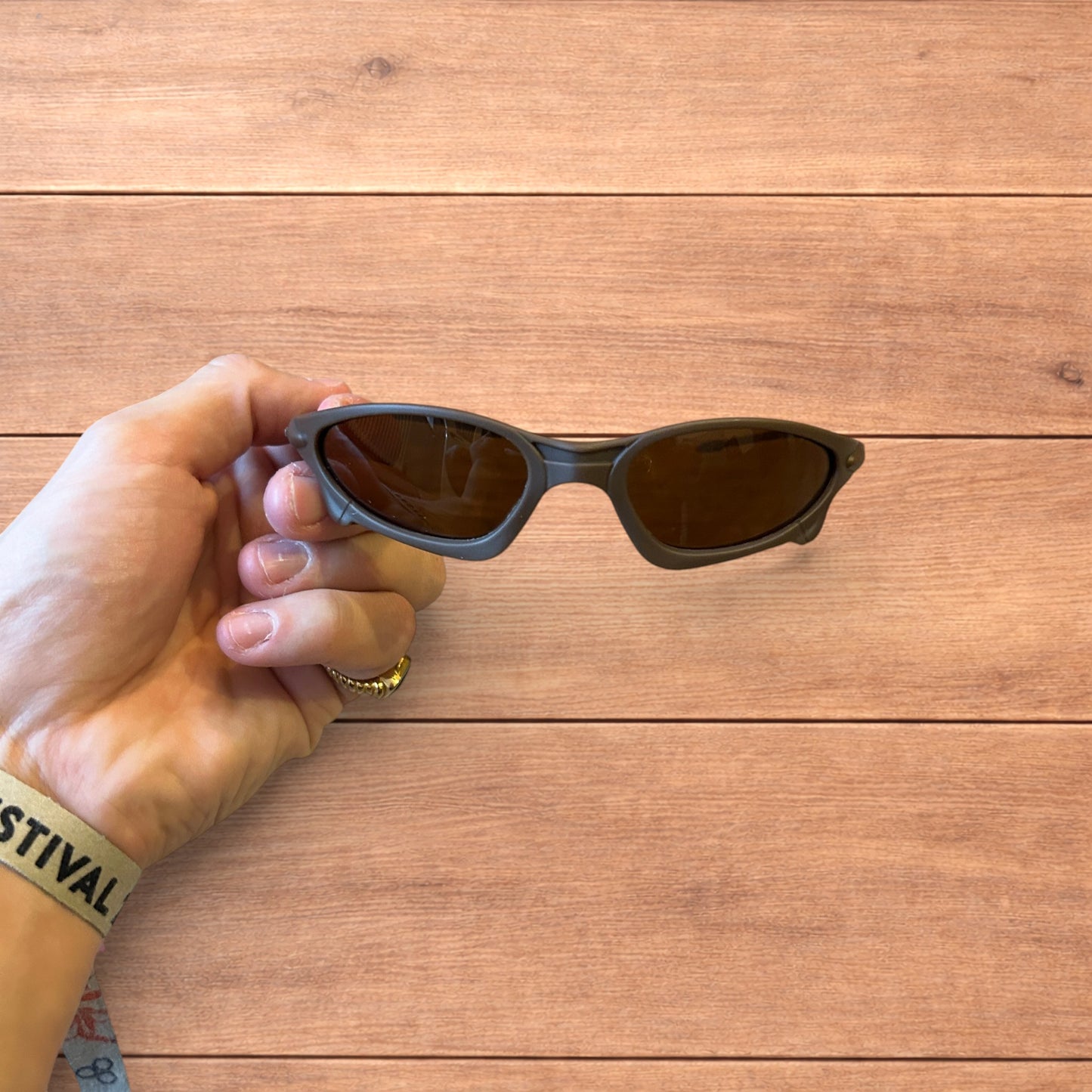 Insane polarised sunglasses in brown with brown lense.