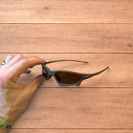 Insane polarised sunglasses in brown with brown lense.