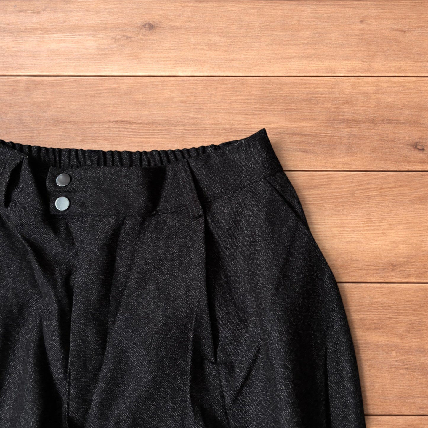 Vintage style baggy wide leg tailored wool trousers in brown.