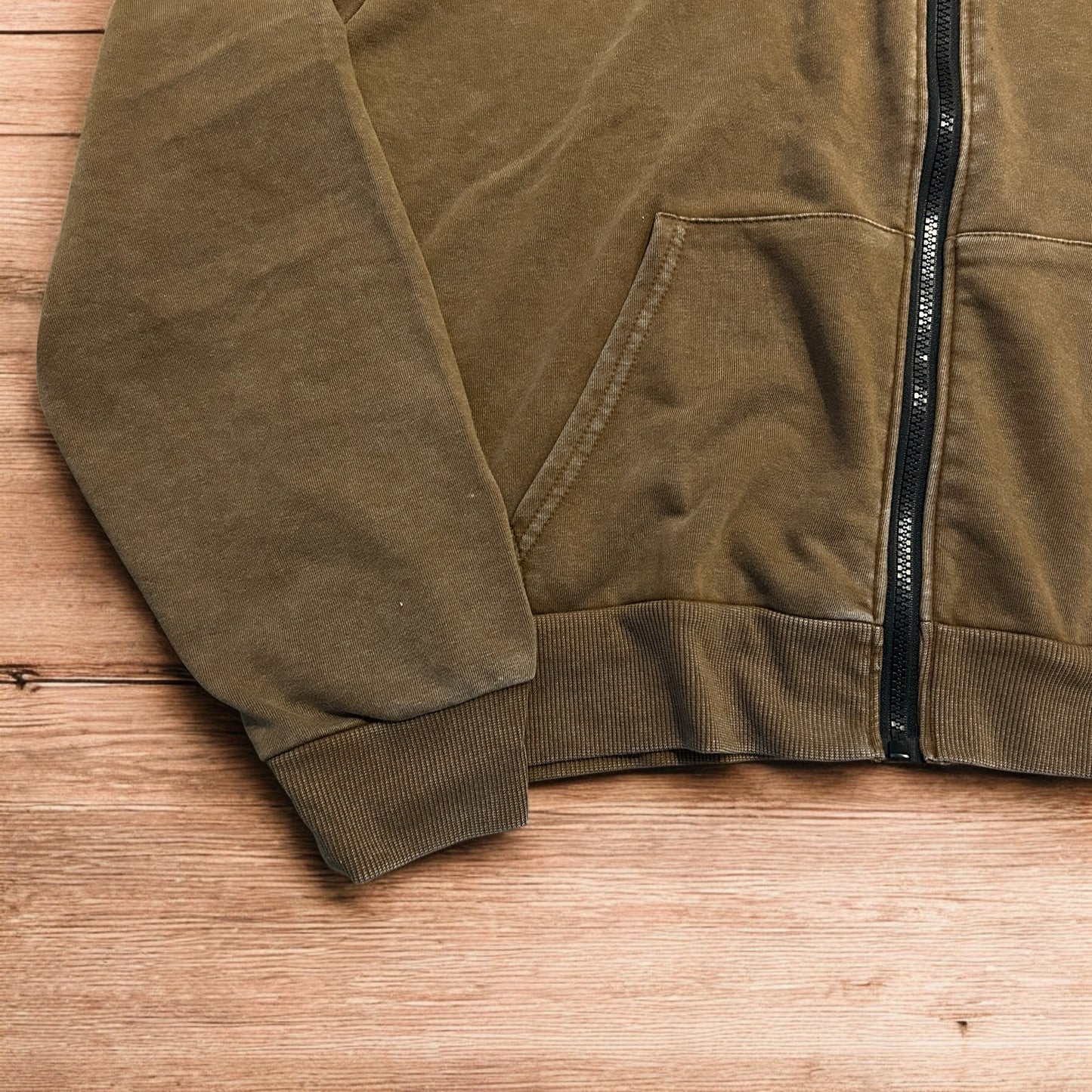 Vintage style zip up hoodie jumper with check in washed brown.