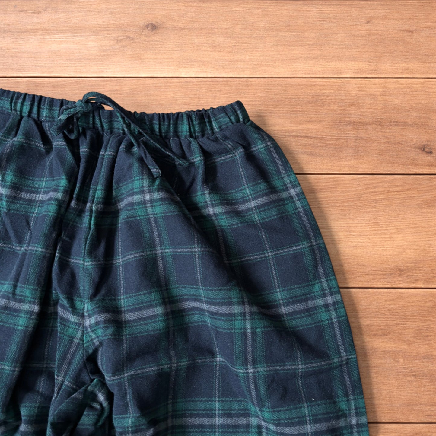 Lovely baggy wide leg tartan check lounge pants trousers in dark green.