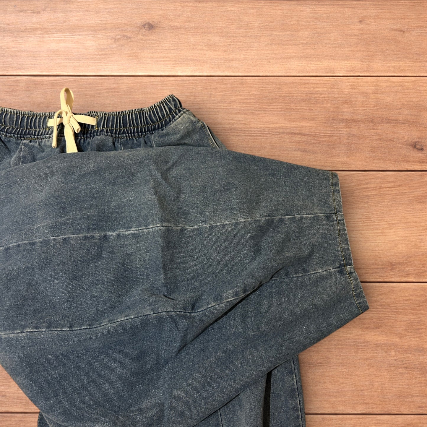 Incredible super baggy wide leg balloon fit jeans in washed mid blue.