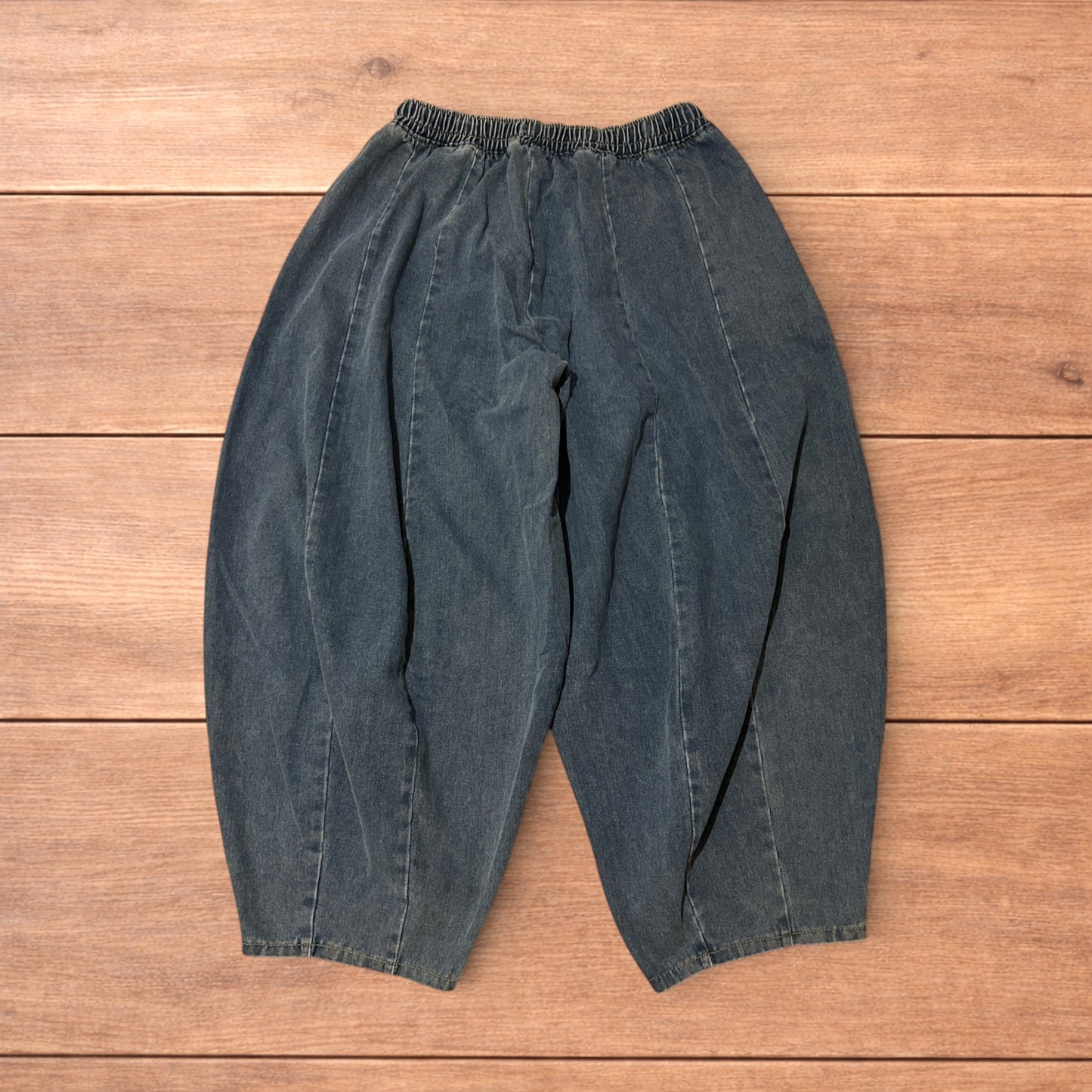 Incredible super baggy wide leg balloon fit jeans in washed mid blue.