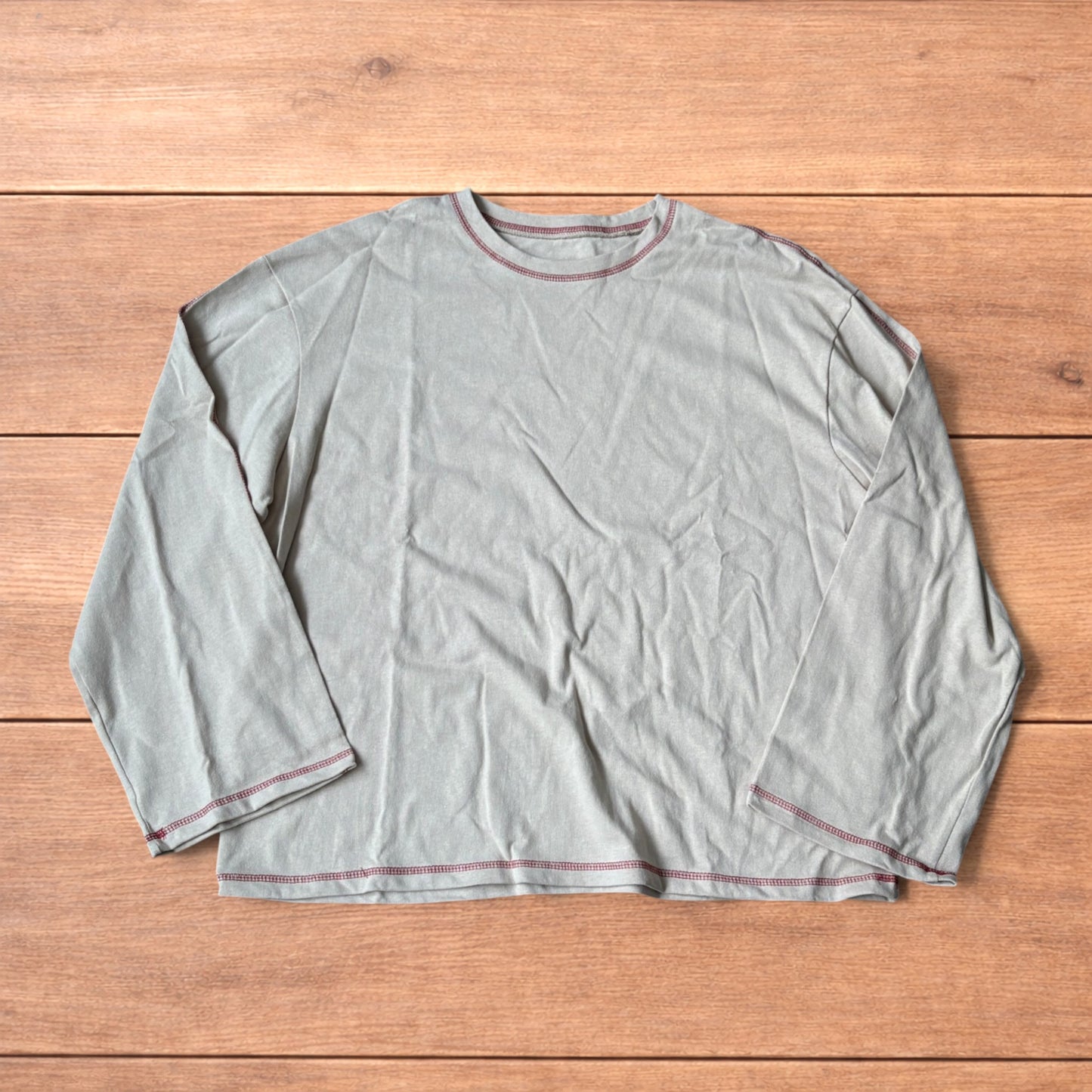 Vintage style relaxed fit long sleeve top tshirt in beige/cream.