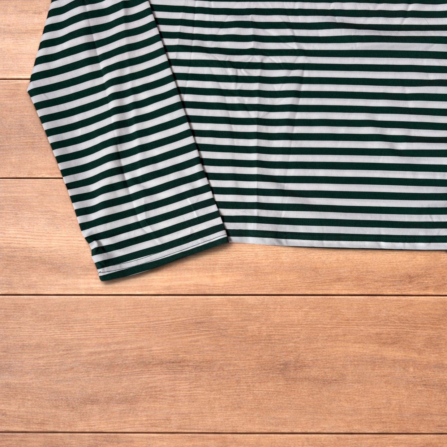 Relaxed fit striped long sleeve top tshirt in green/white.