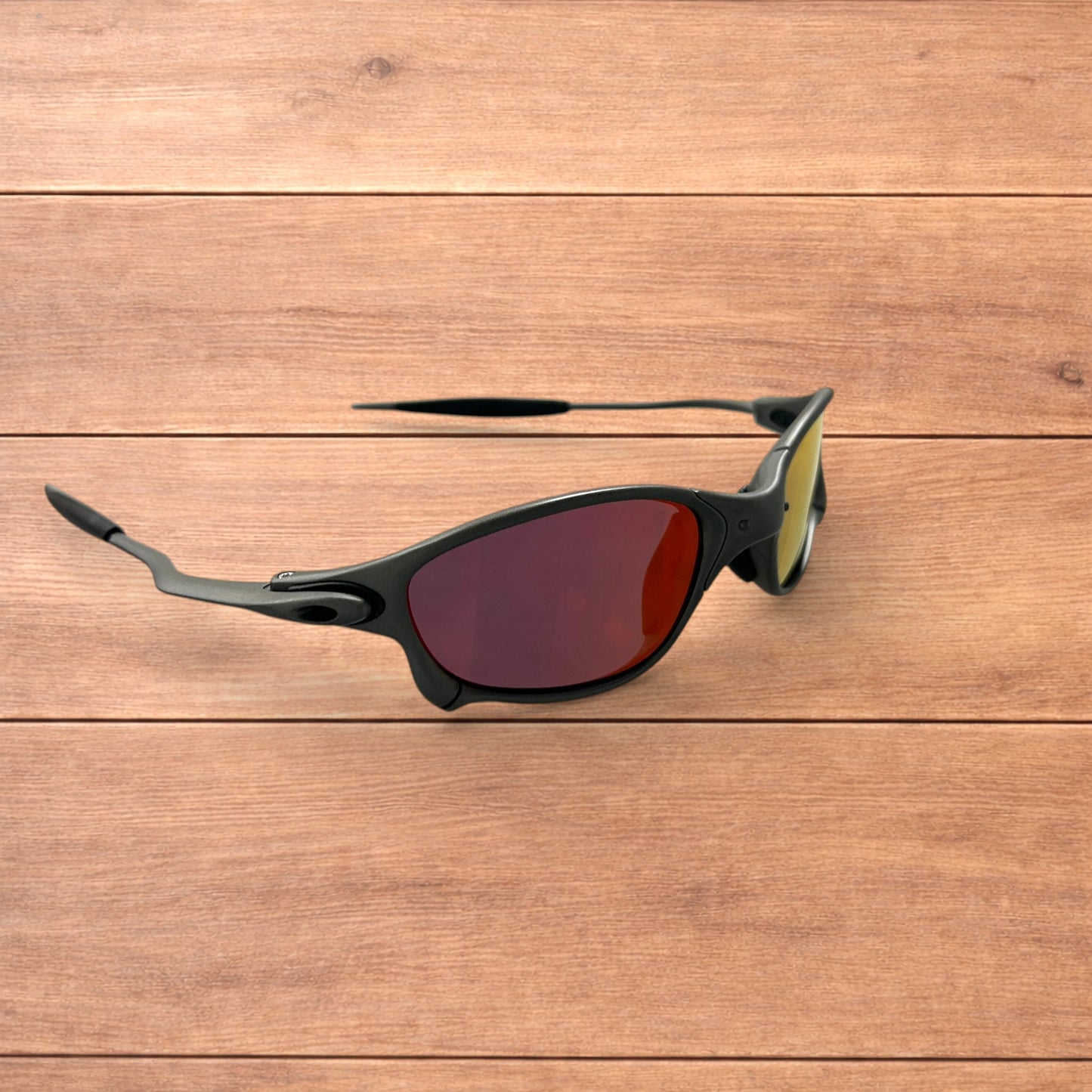 Insane metal frame polarised sunglasses in black frame red lense.