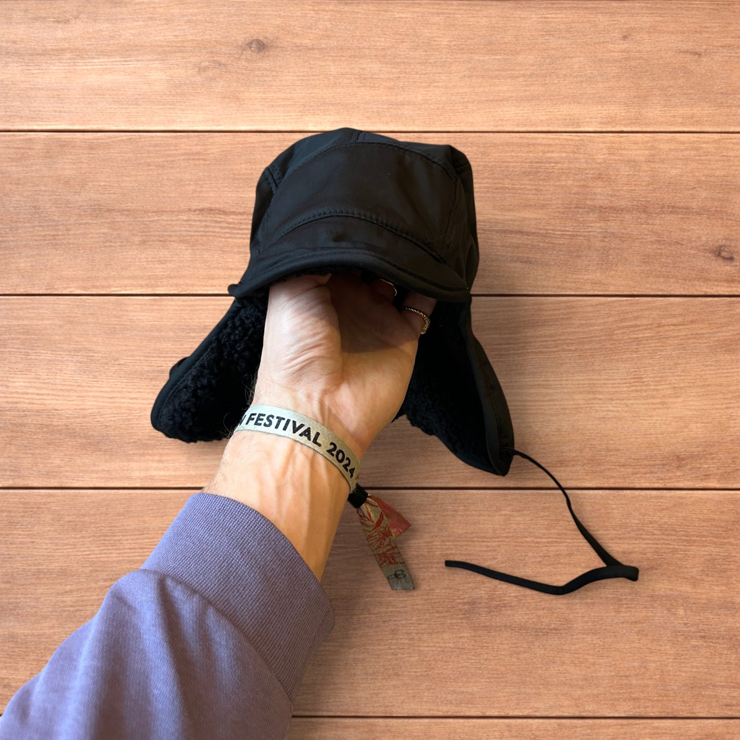 Insane Russian Trapper Korean padded fluffy hat cap in black.