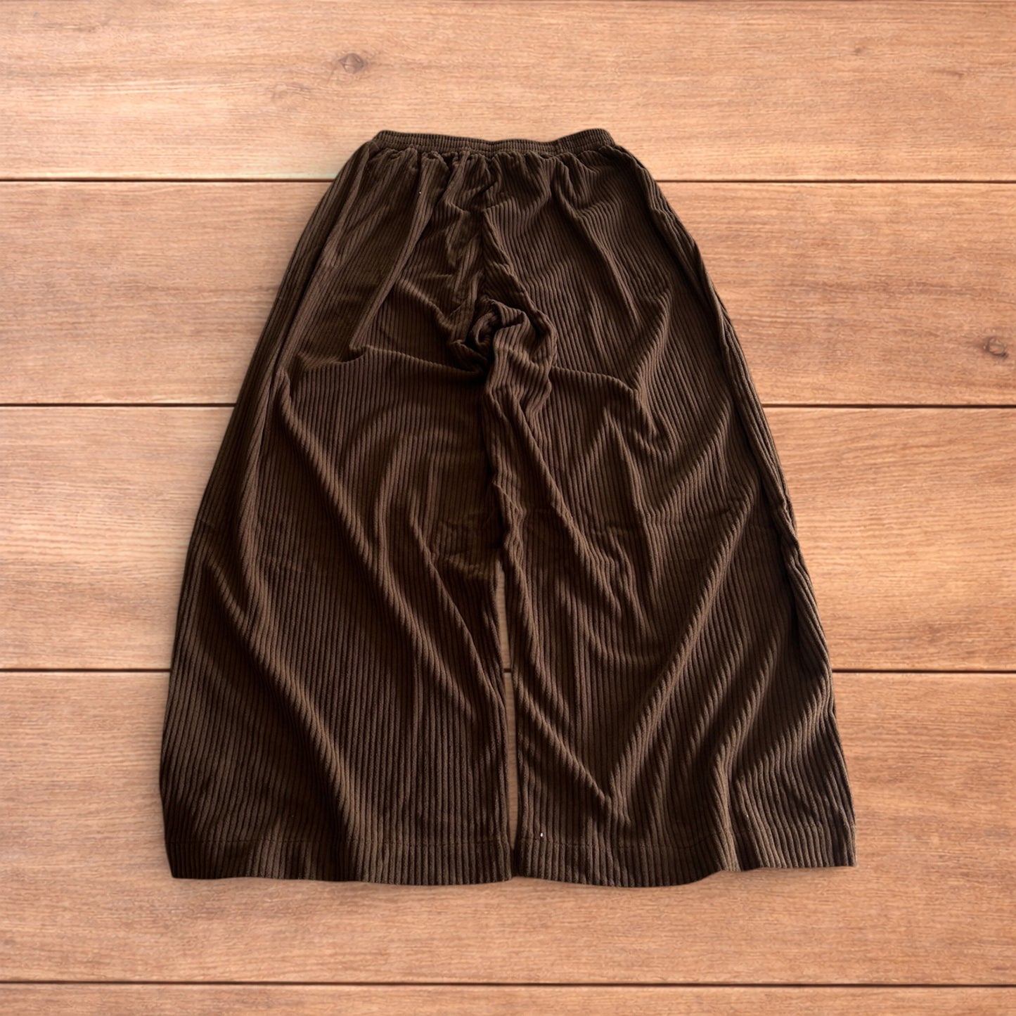 Super baggy wide leg relaxed fit corduroy trousers joggers in brown.