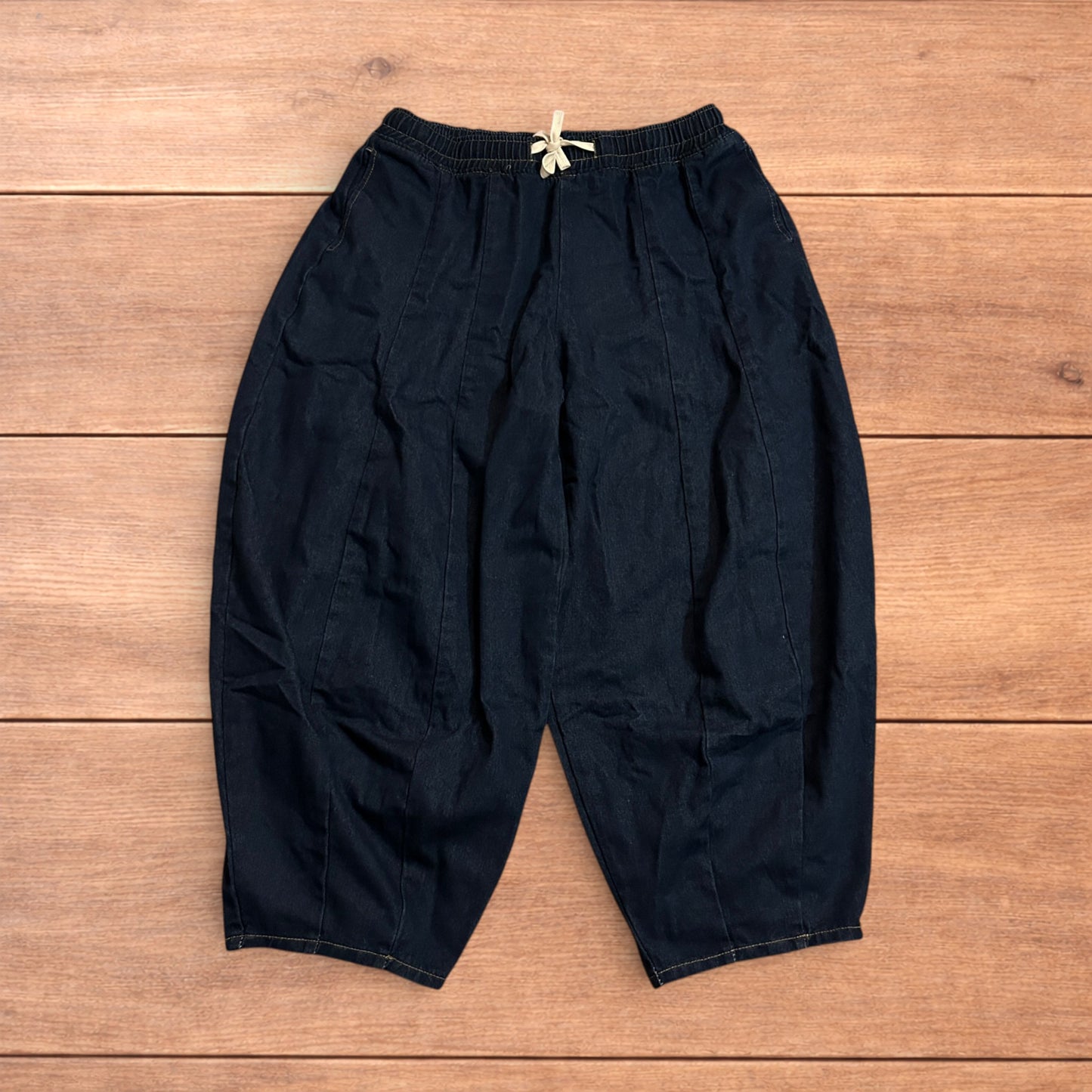 Incredible super baggy wide leg balloon fit jeans in dark blue wash.