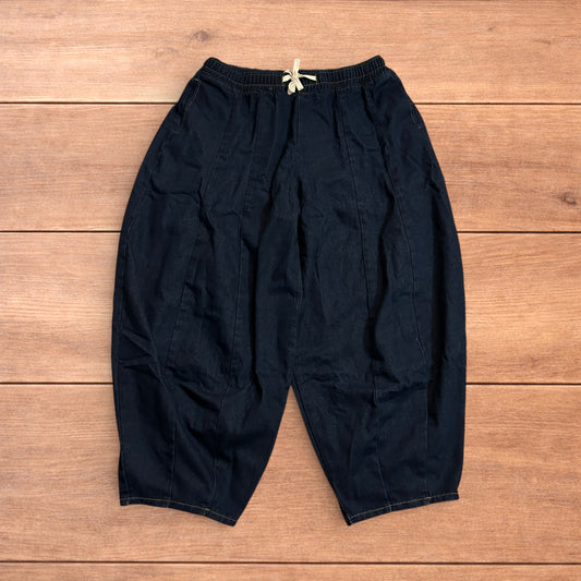 Incredible super baggy wide leg balloon fit jeans in dark blue wash.