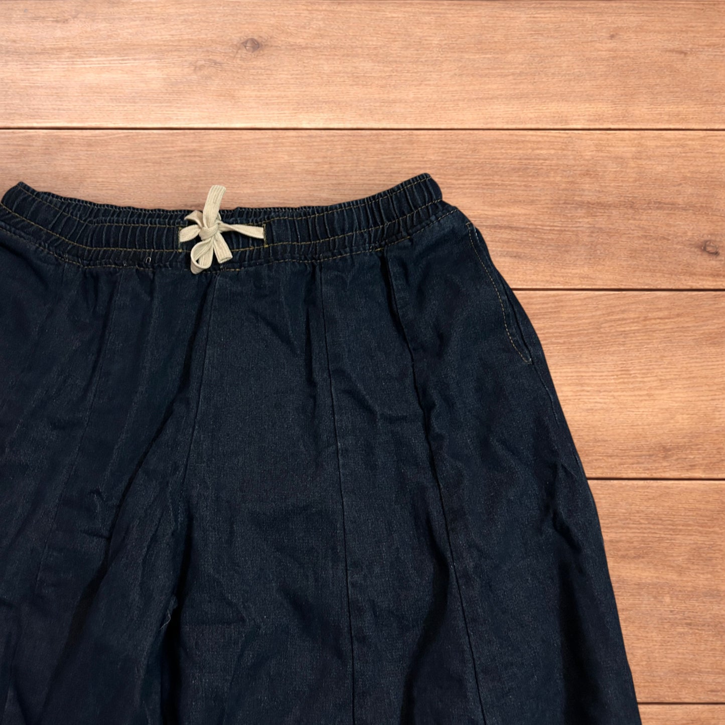 Incredible super baggy wide leg balloon fit jeans in dark blue wash.