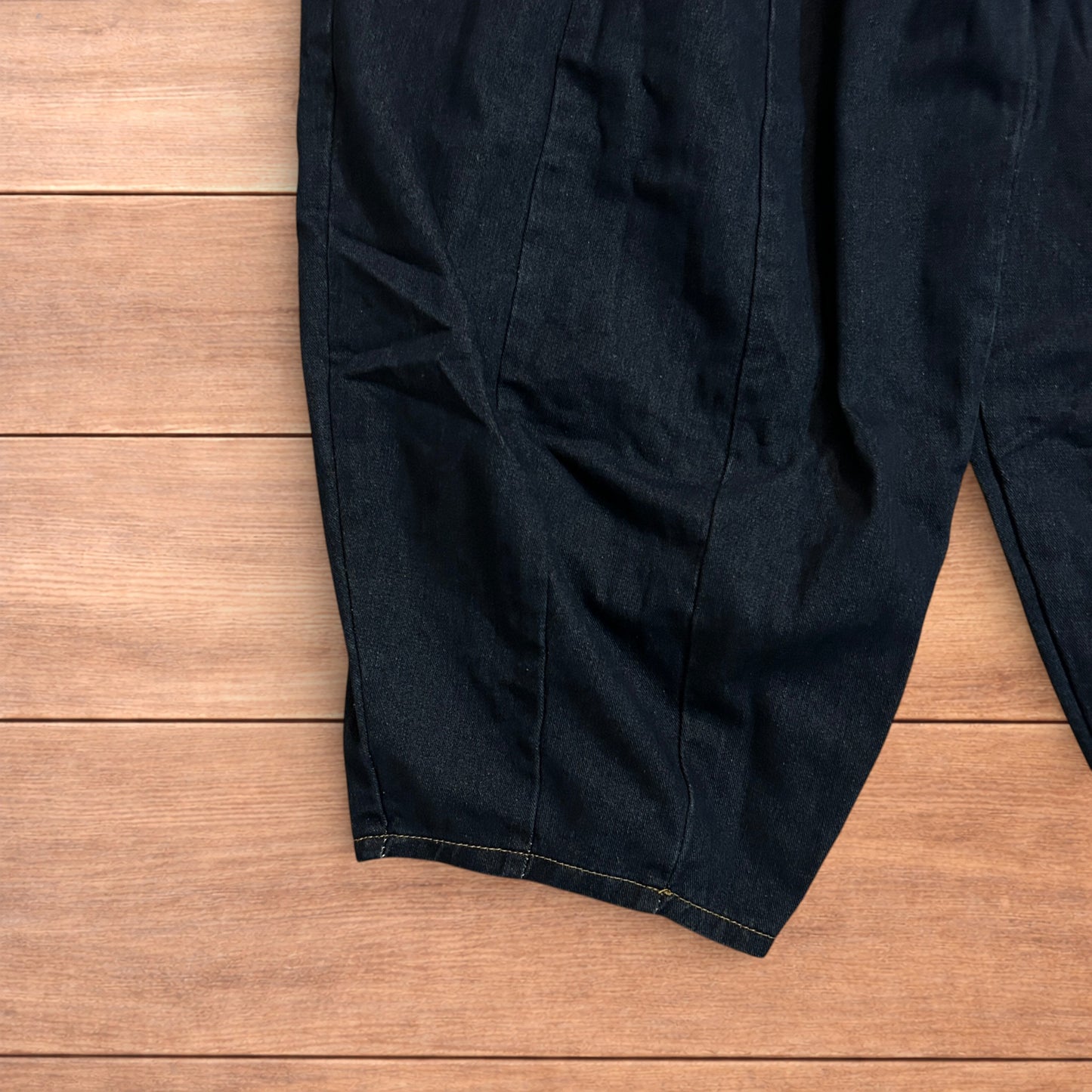 Incredible super baggy wide leg balloon fit jeans in dark blue wash.