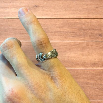 Lovely vintage style stainless steel retro fish ring in silver.
