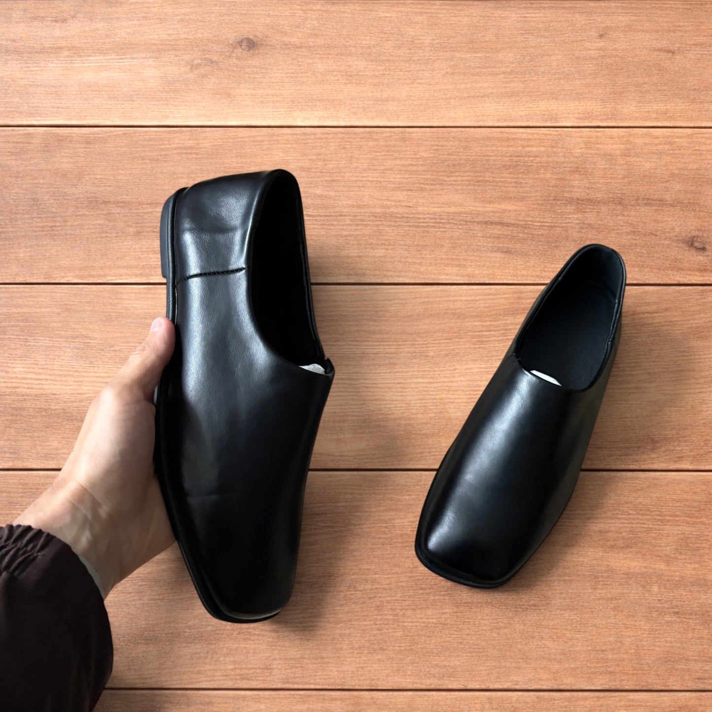 Lovely faux leather slip on loafers shoes in black.