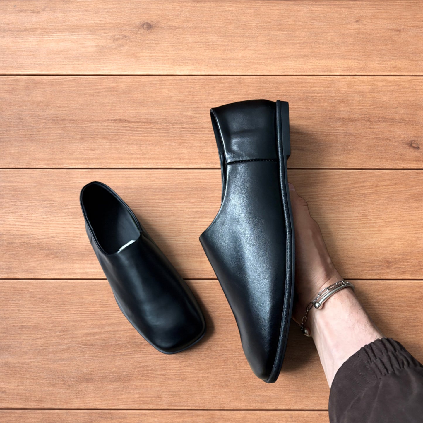 Lovely faux leather slip on loafers shoes in black.