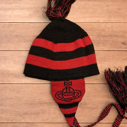 Lovely vintage style Dappy ear flap bobble hat in black/red stripes.