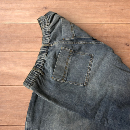 Incredible super baggy wide leg balloon fit jeans in mid blue wash.