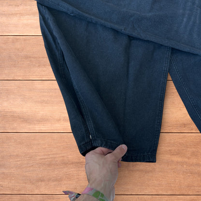 Incredible super baggy wide leg balloon fit jeans in washed black.